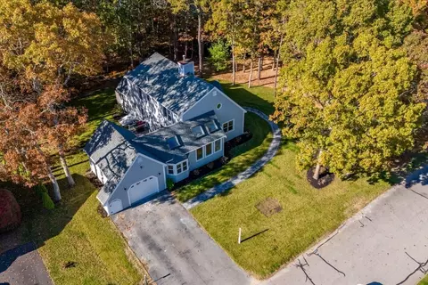 15 Square Rigger Ln, Barnstable, MA 02601