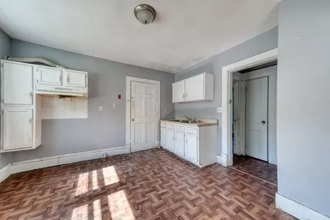 156 158 Norfolk St, Springfield, MA 01109 photo 5