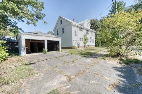156 158 Norfolk St, Springfield, MA 01109 photo 2