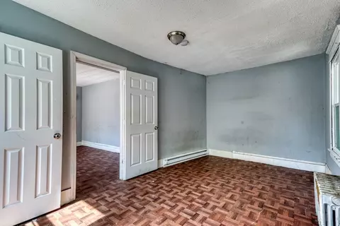 156 158 Norfolk St, Springfield, MA 01109 photo 8