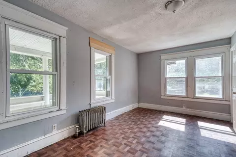 156 158 Norfolk St, Springfield, MA 01109 photo 9
