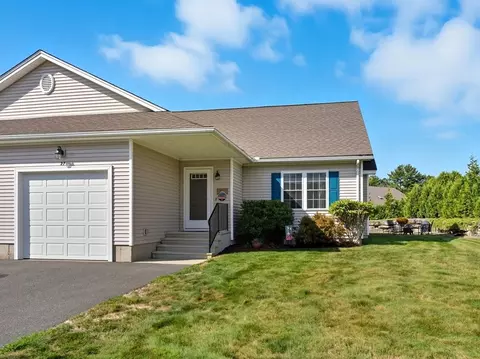 111 Daniel Shays Hwy #27, Belchertown, MA 01007