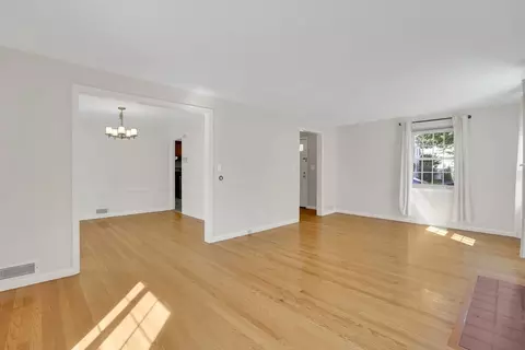 138 Abbott St, Springfield, MA 01118 photo 15