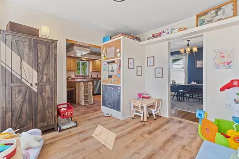 242 Clover St, Worcester, MA 01603 photo 17