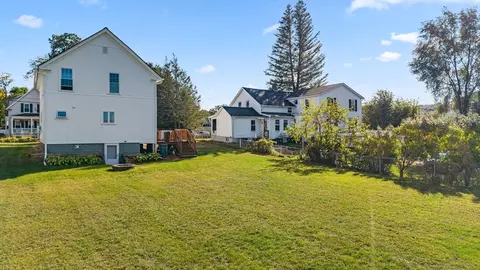 242 Clover St, Worcester, MA 01603 photo 31
