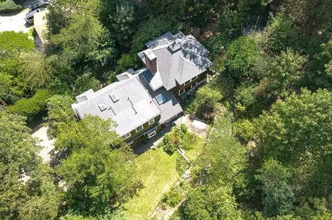 55 Pleasant St, Lexington, MA 02421