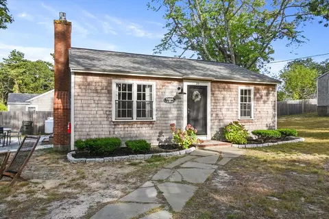 22 Manning Rd, Dennis, MA 02638