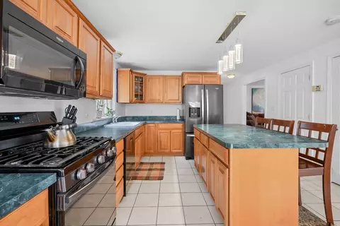 16 Balfour Ln, Mashpee, MA 02649 photo 11
