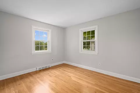 39 Wadsworth St, Danvers, MA 01923 photo 13