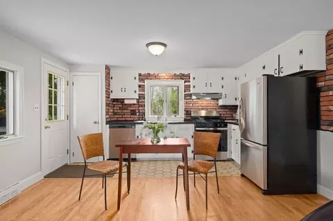 39 Wadsworth St, Danvers, MA 01923 photo 2