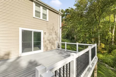 Exterior - 7 Lorraine Rd, Worcester, MA 01604 photo 5 of 7
