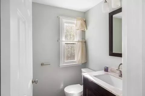 Bath - 7 Lorraine Rd, Worcester, MA 01604 photo 1 of 4
