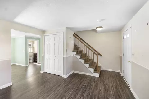 Entry Way - 7 Lorraine Rd, Worcester, MA 01604 photo 1 of 3
