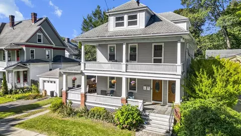 9-11 Arlington St, Holyoke, MA 01040