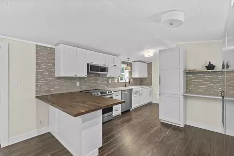 117 Ruxton Cir, Mashpee, MA 02649