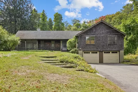 15 School St, Newbury, MA 01922