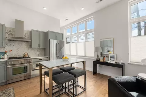 50 Hichborn St #101, Boston, MA 02135