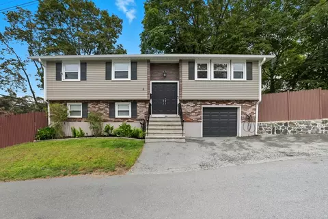 8 Ryan Pl, Swampscott, MA 01907