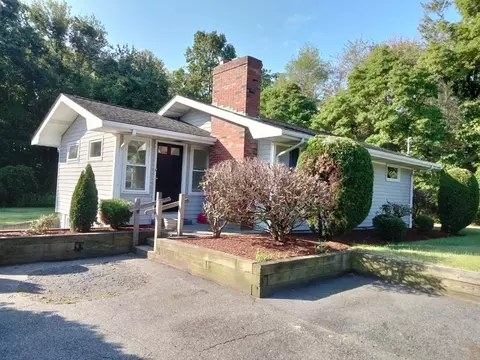 2045 Winthrop St, Dighton, MA 02764