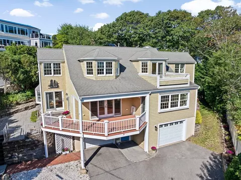 5 Pocasset Rd, Bourne, MA 02532