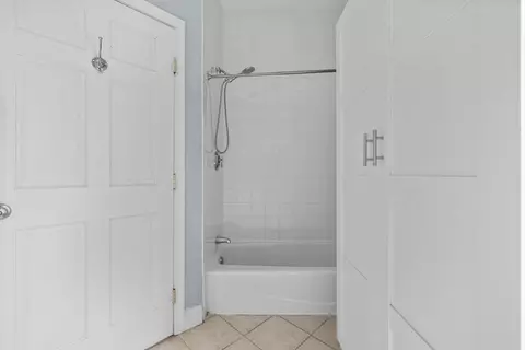647 E 3rd #2, Boston, MA 02127 photo 22