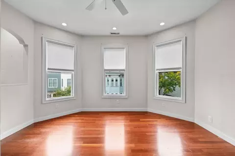 647 E 3rd #2, Boston, MA 02127 photo 16