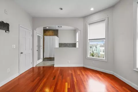 647 E 3rd #2, Boston, MA 02127 photo 14