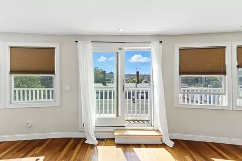 647 E 3rd #2, Boston, MA 02127 photo 7