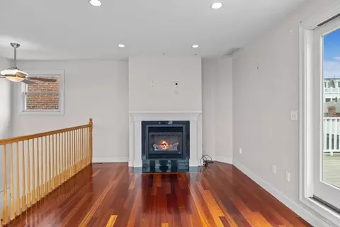 647 E 3rd #2, Boston, MA 02127 photo 8