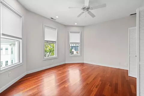 647 E 3rd #2, Boston, MA 02127 photo 17