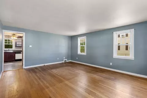 57 Jean Dr, Springfield, MA 01104 photo 3