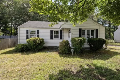 57 Jean Dr, Springfield, MA 01104