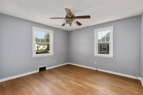 57 Jean Dr, Springfield, MA 01104 photo 4