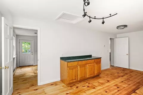 Entry Way - 178 Northwest Rd, Westhampton, MA 01027 photo 2 of 4