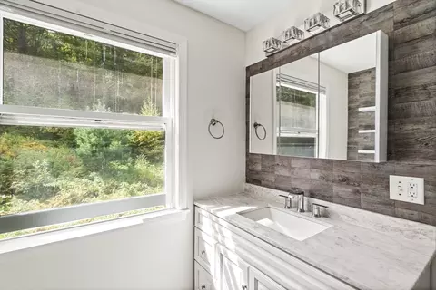 Bath - 178 Northwest Rd, Westhampton, MA 01027 photo 3 of 5