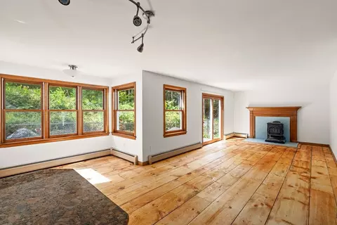 Living - 178 Northwest Rd, Westhampton, MA 01027 photo 5 of 7