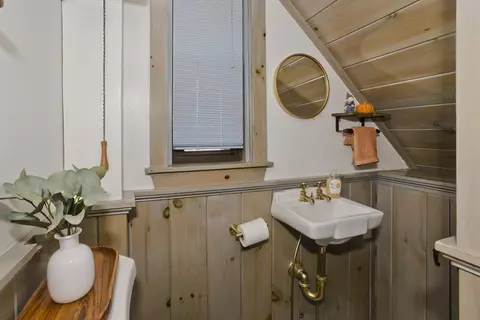 Bath - 92 Locust Ave, Worcester, MA 01604 photo 1 of 6
