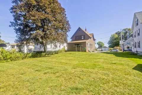 Exterior - 92 Locust Ave, Worcester, MA 01604 photo 6 of 8