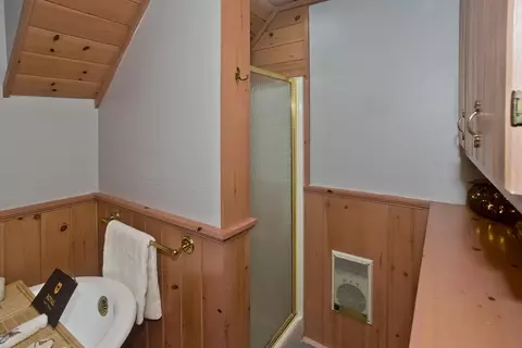 Bath - 92 Locust Ave, Worcester, MA 01604 photo 6 of 6