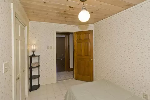 Bedroom - 92 Locust Ave, Worcester, MA 01604 photo 5 of 7