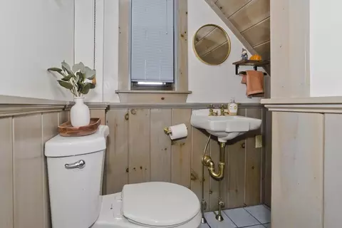 Bath - 92 Locust Ave, Worcester, MA 01604 photo 2 of 6