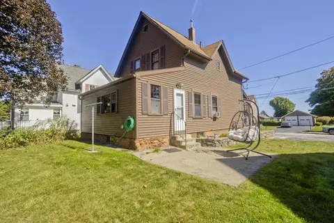 Exterior - 92 Locust Ave, Worcester, MA 01604 photo 8 of 8