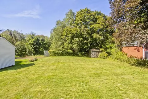 Exterior - 92 Locust Ave, Worcester, MA 01604 photo 5 of 8