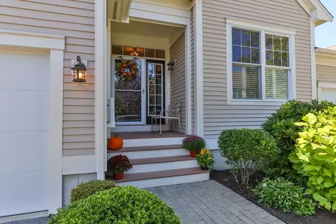 116 Grey Hawk Dr #116, Mashpee, MA 02649 photo 2