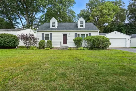 211 W Allen Ridge Rd, Springfield, MA 01118