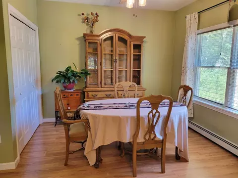Dining - 297 Sheldon Rd, Barre, MA 01005 photo 3 of 3
