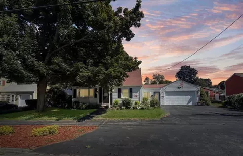 72 Collins St, Danvers, MA 01923