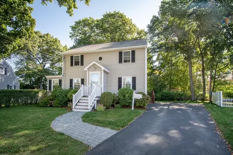 24 Briarwood Trl, Weymouth, MA 02188