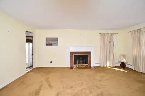 74 Blanche St, Springfield, MA 01119 photo 10
