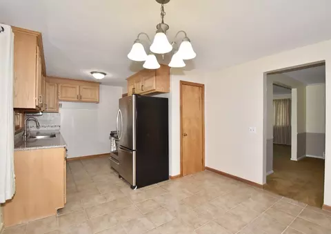74 Blanche St, Springfield, MA 01119 photo 5